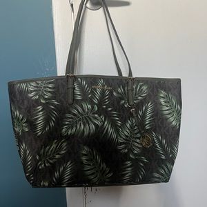 Michael Kors tote